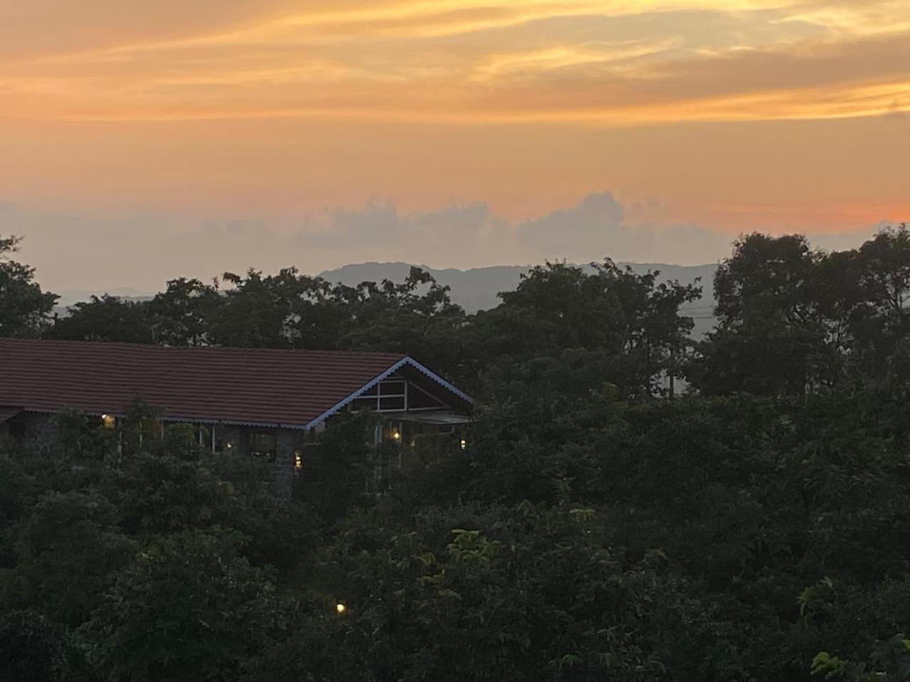Eshi Resorts And Restaurant - Bhimashankars Jungle Luxury Resort Taleghar Eksteriør billede