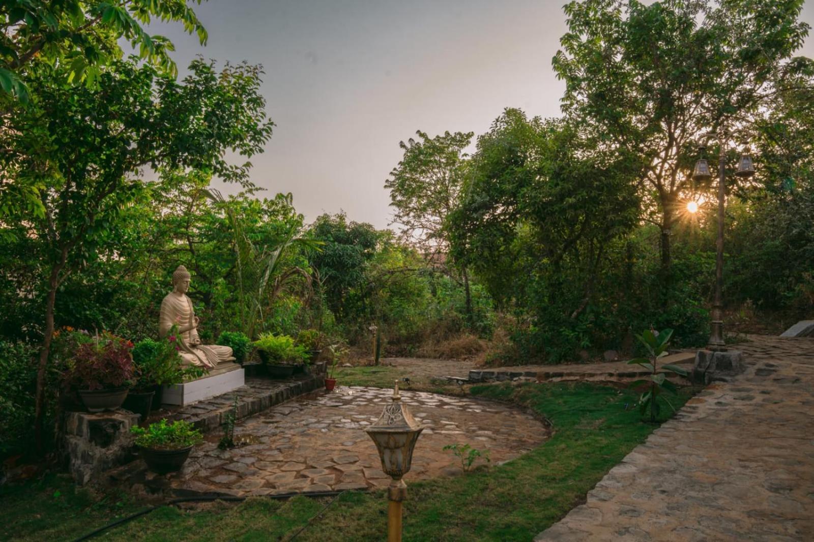 Eshi Resorts And Restaurant - Bhimashankars Jungle Luxury Resort Taleghar Eksteriør billede