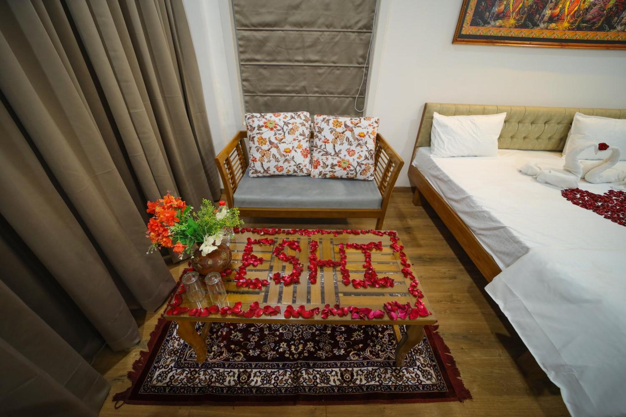 Eshi Resorts And Restaurant - Bhimashankars Jungle Luxury Resort Taleghar Eksteriør billede